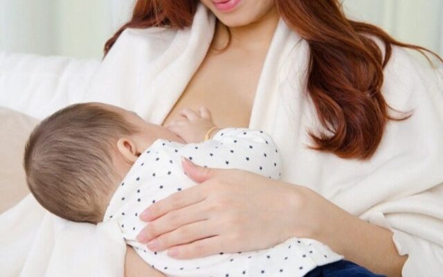 10 nguyên nhân khiến mẹ ít sữa sau sinh