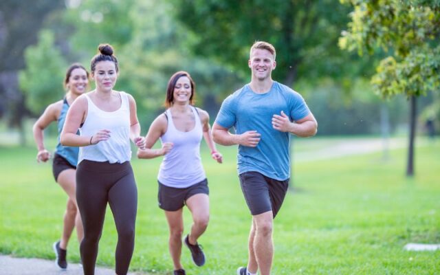 Chạy bộ có gây hư hại khớp gối?