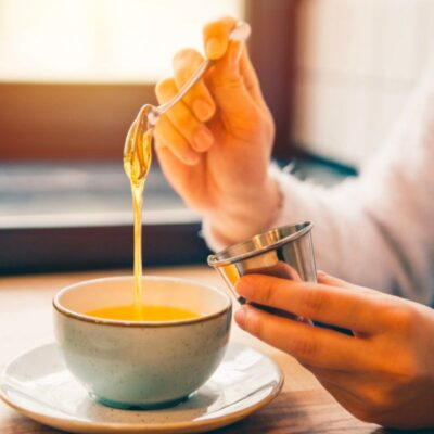 Mật ong có nên uống vào buổi sáng?