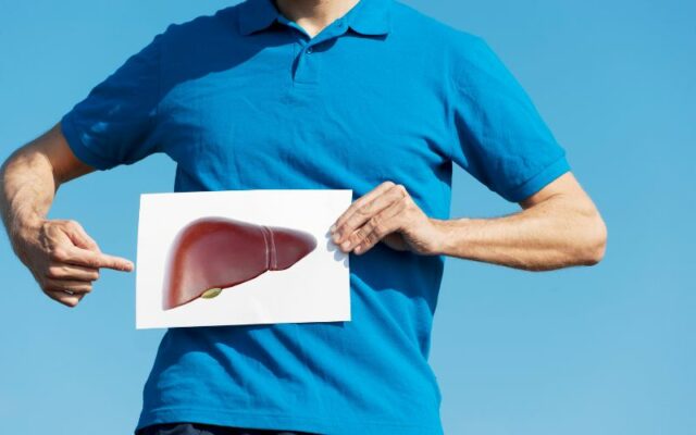 Rượu bia gây hại cho gan như thế nào?