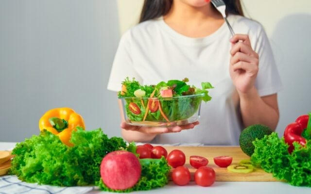 5 cách giảm cảm giác thèm ăn mà không cần nhịn đói
