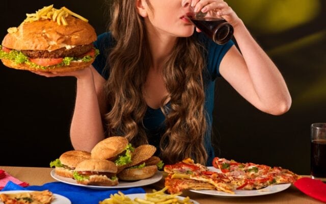 7 thói quen phá hoại nỗ lực giảm cân bạn cần bỏ ngay